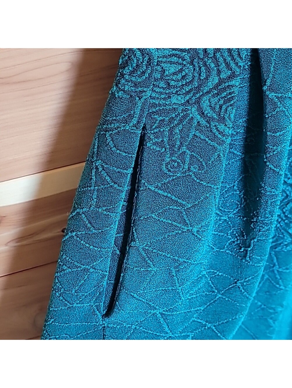 LuLaRoe Amelia Dress, Size L, Teal, Turquoise, Green, Geometric Roses - Picture 4 of 8
